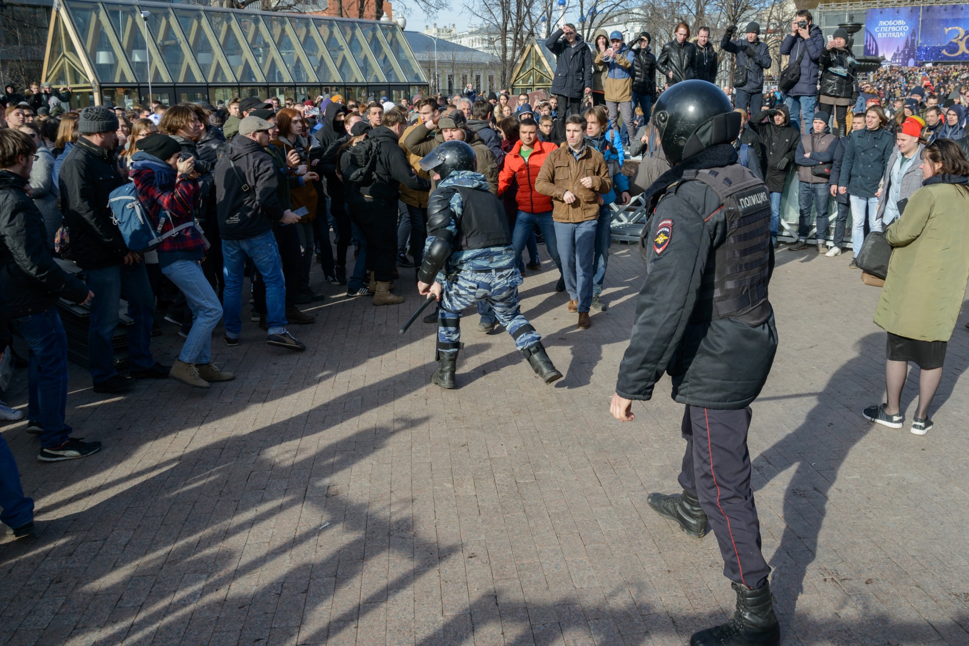 Новости в москве на сегодня последнего часа. Протесты в Москве сейчас прямой эфир. Митинги 2015 в Москве. Митинги 2011 в Москве.